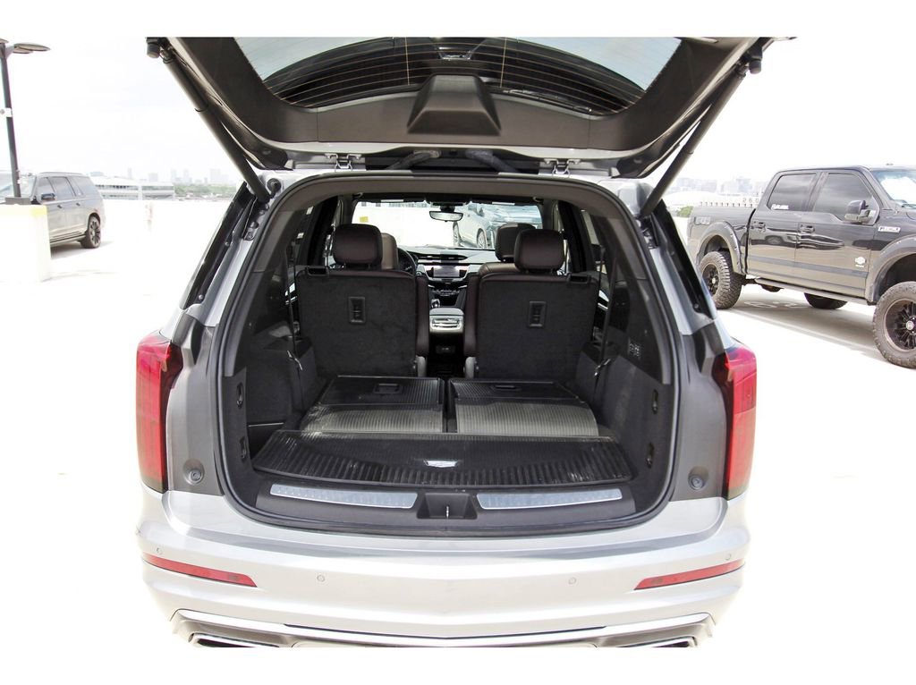 Used 2024 Cadillac XT6 Premium Luxury w/ Technology Package image 30