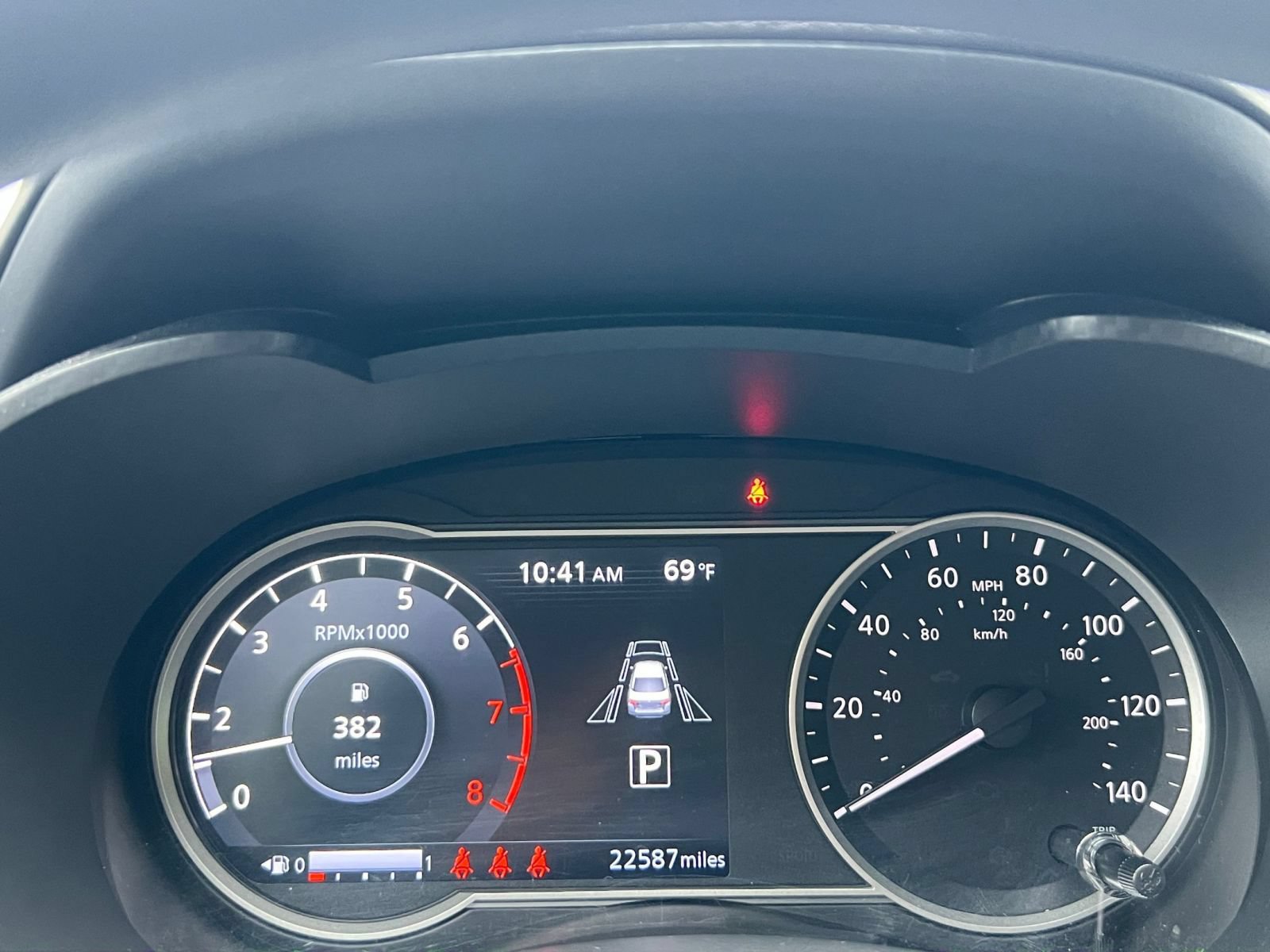 Used 2025 Nissan Versa SV FWD image 35