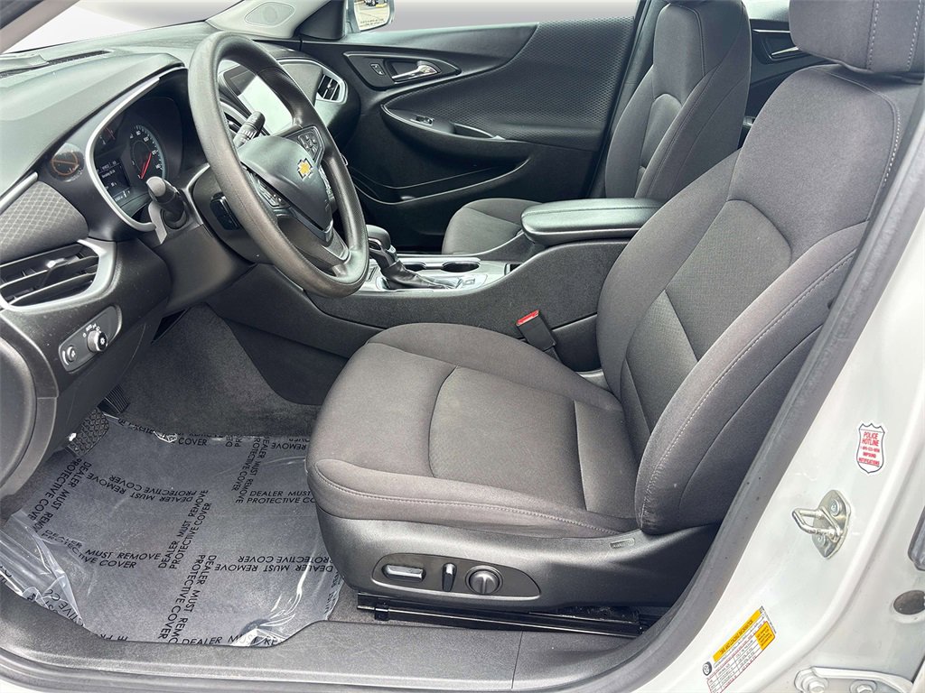 Used 2023 Chevrolet Malibu LT image 9