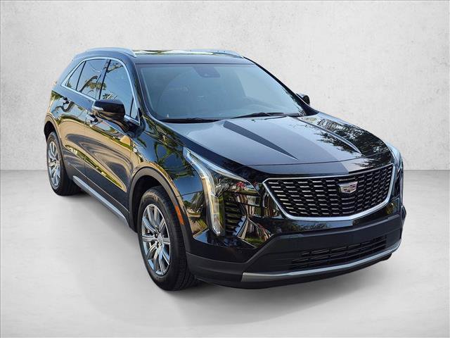 Used 2022 Cadillac XT4 Premium Luxury w/ Safety Alert Package FWD image 3
