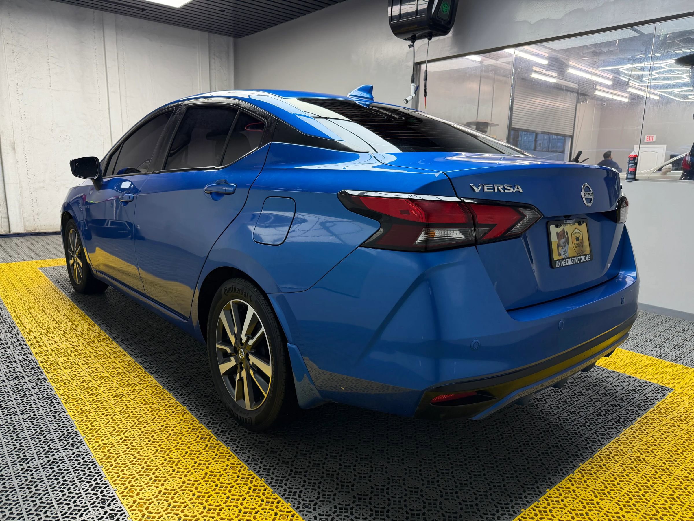 Used 2020 Nissan Versa SV image 5