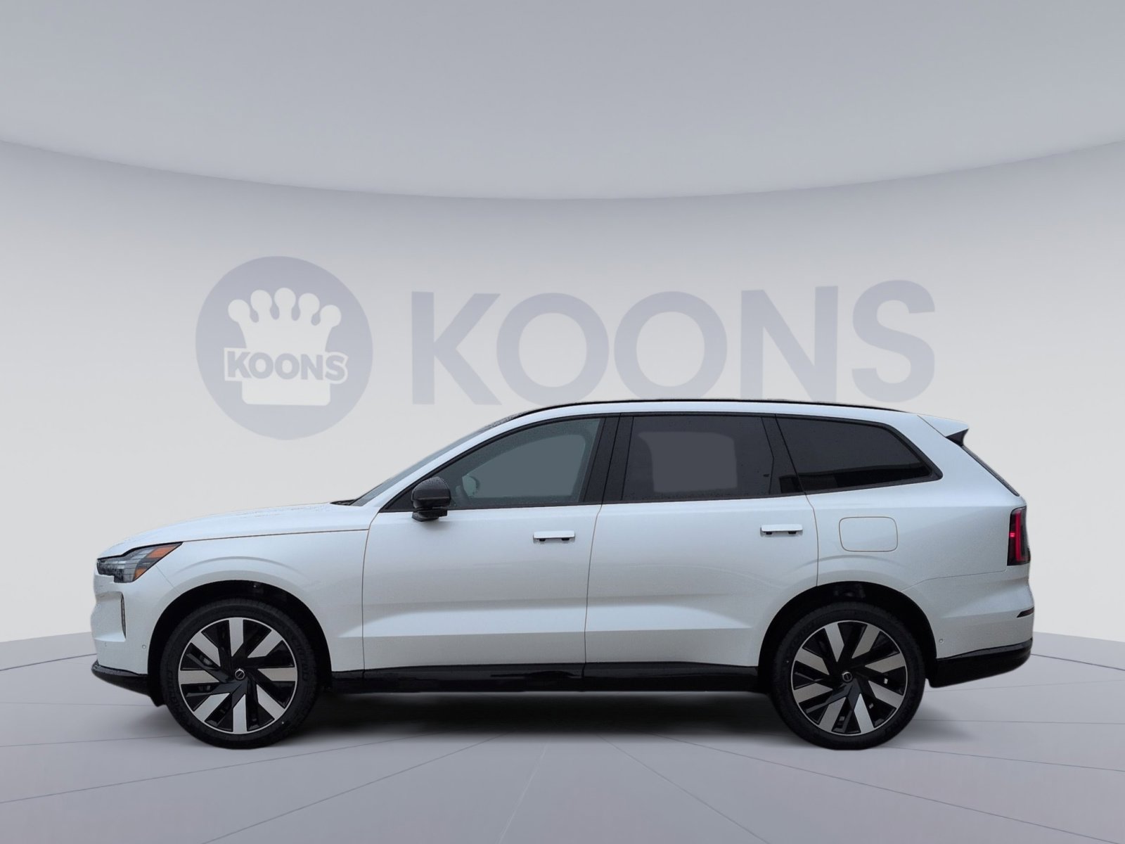 New 2025 Volvo EX90 Plus w/ Protection Package Premier image 2