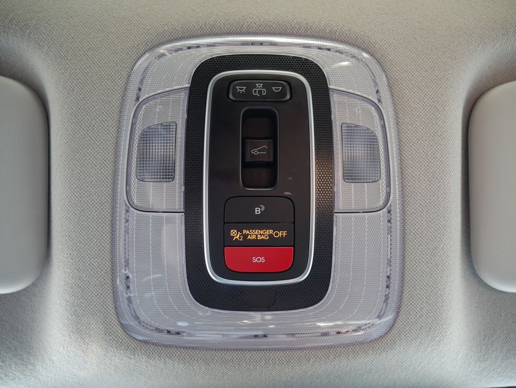 Used 2025 Hyundai Elantra Limited FWD image 44