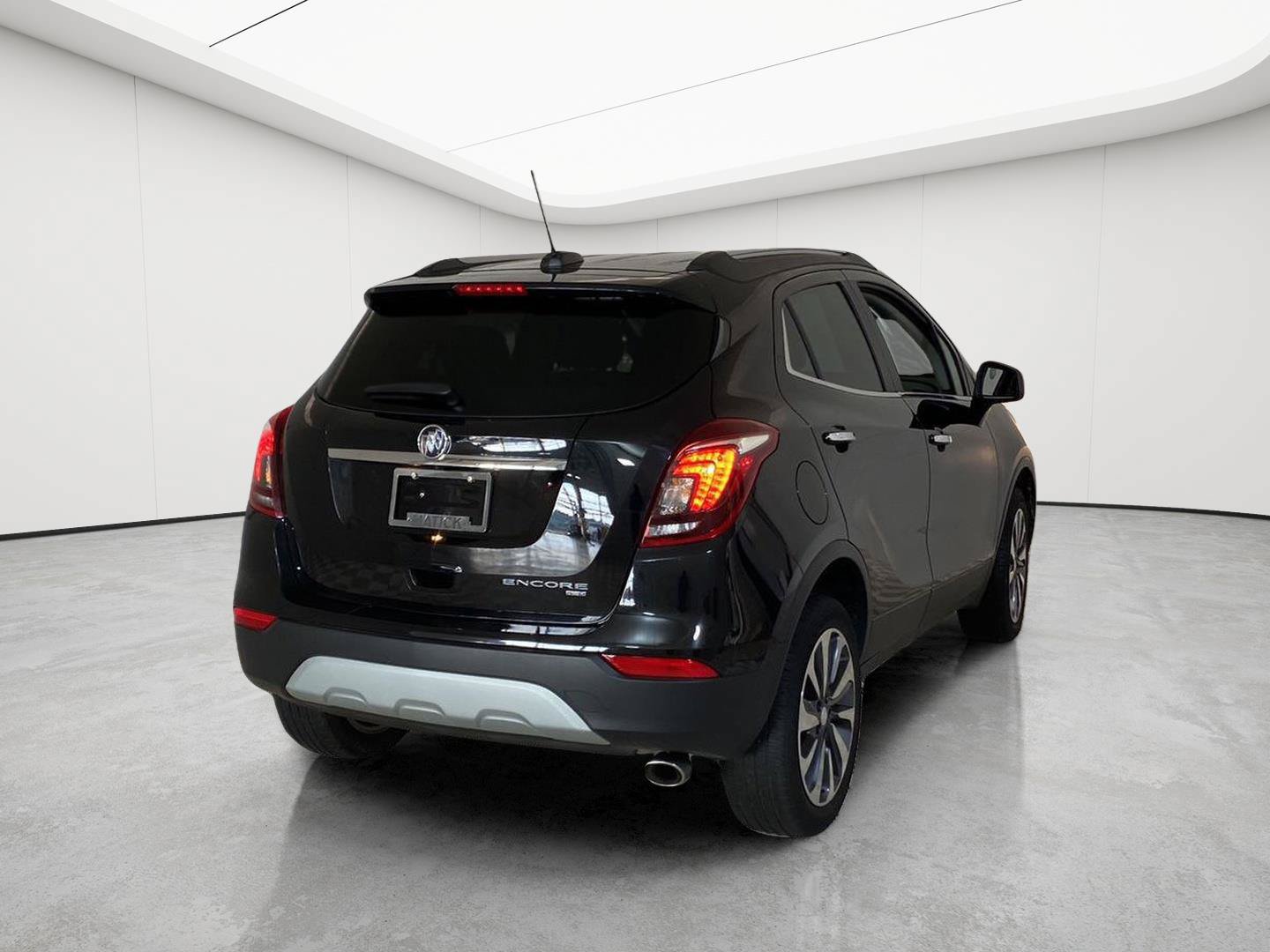 Used 2022 Buick Encore Preferred w/ Safety Package AWD/4WD image 7