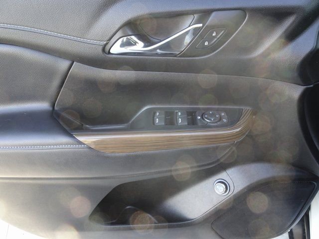 Used 2023 GMC Acadia SLE w/ Driver Convenience Package image 8