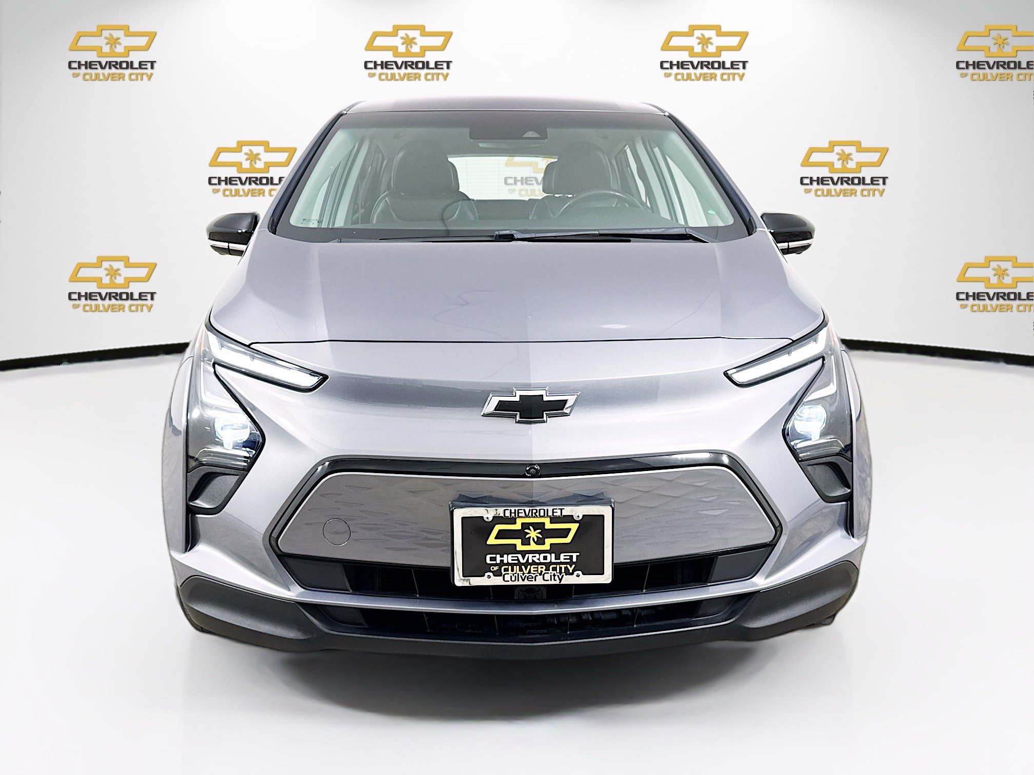 Used 2023 Chevrolet Bolt LT w/ Infotainment Package FWD image 2