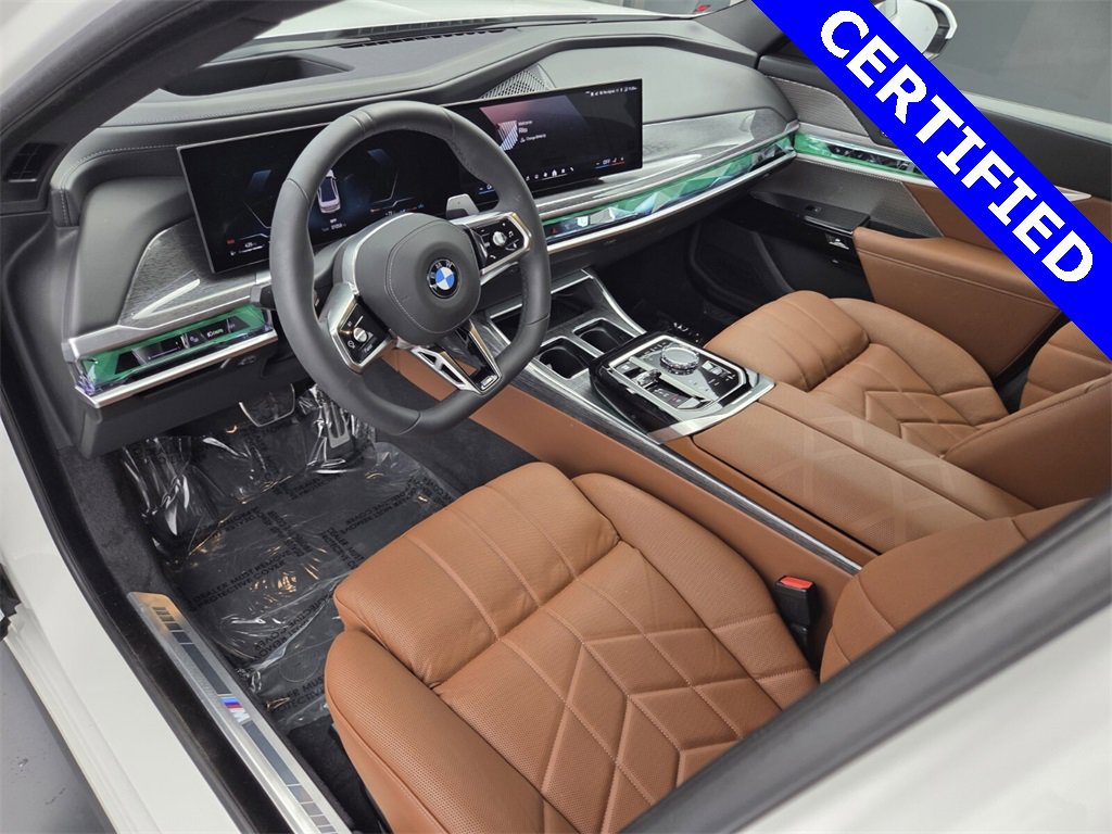 Certified 2025 BMW 760i xDrive image 31