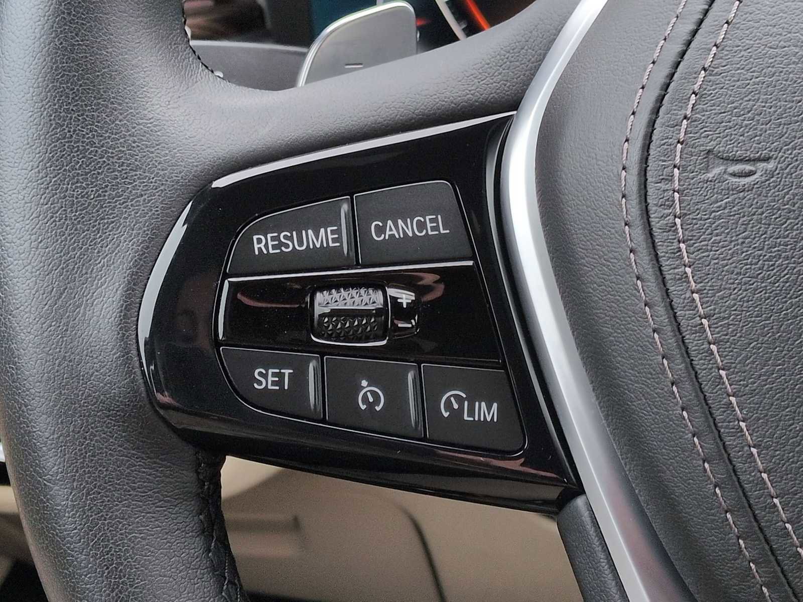 Used 2023 BMW 530i xDrive w/ Premium Package image 26