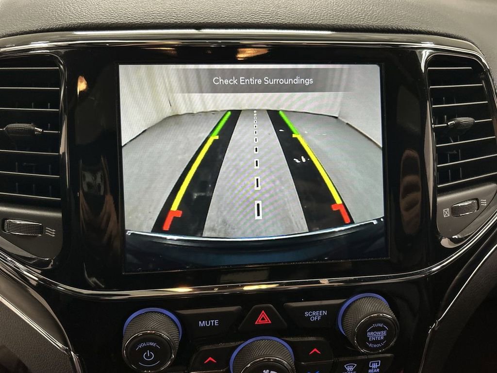 Certified 2021 Jeep Grand Cherokee Limited w/ Trailer Tow Group IV image 15