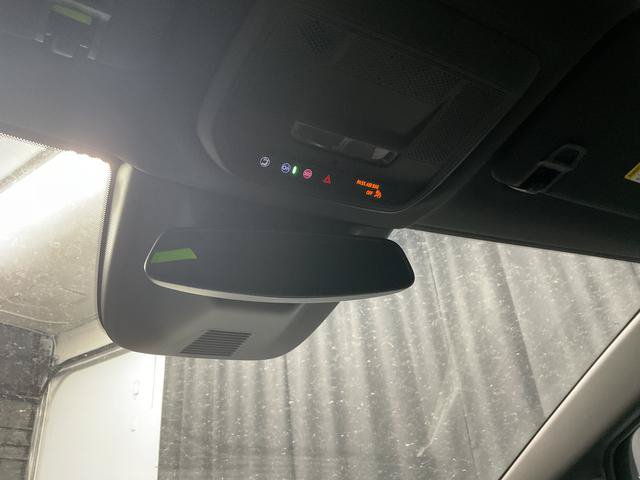 Used 2025 Chevrolet Equinox EV RS FWD image 24