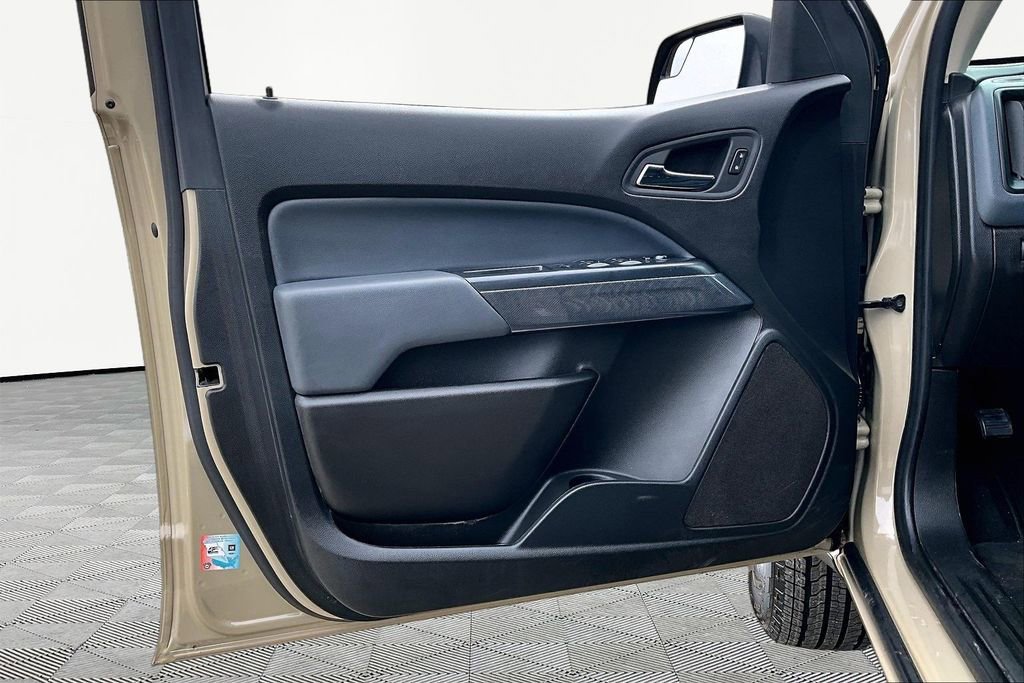 Used 2022 Chevrolet Colorado Z71 w/ Safety Package image 24