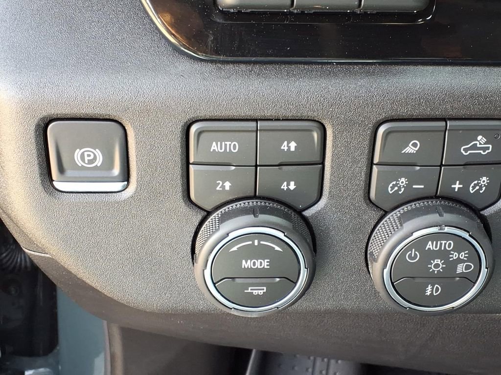 Used 2026 Chevrolet Silverado 1500 High Country w/ Technology Package image 25