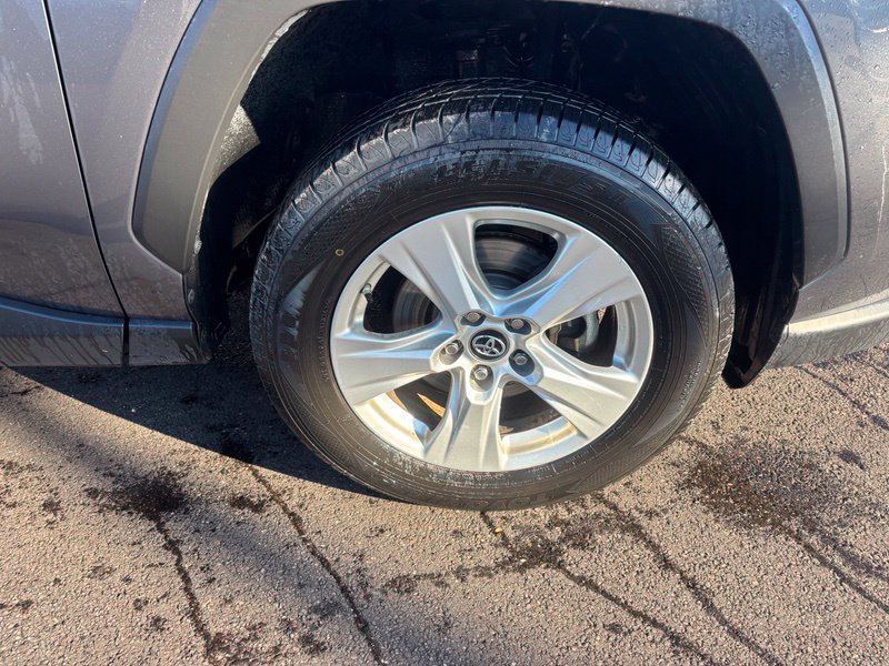 Used 2019 Toyota RAV4 XLE w/ Convenience Package AWD/4WD image 14