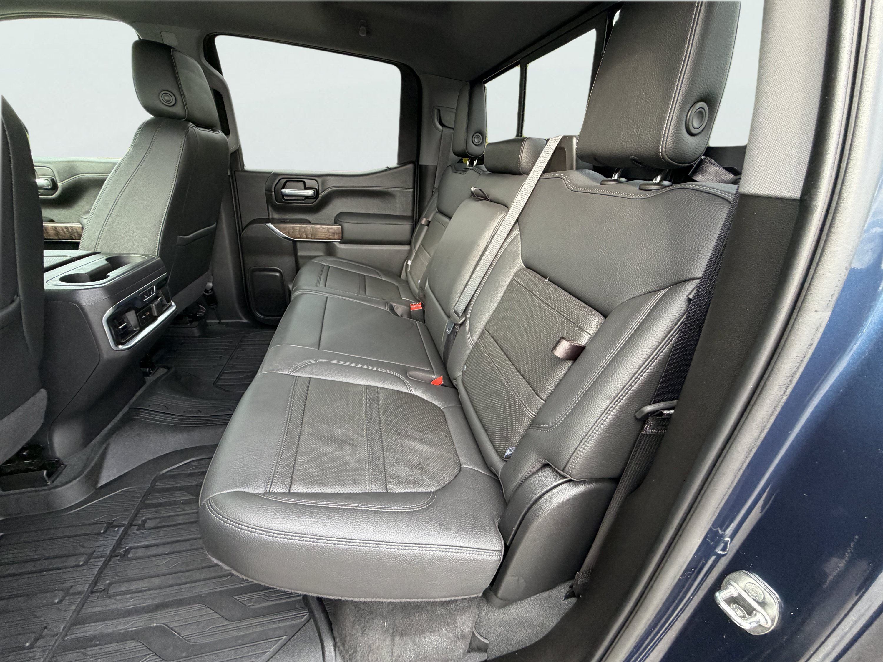 Used 2021 GMC Sierra 1500 Denali w/ Denali Ultimate Package AWD/4WD image 17