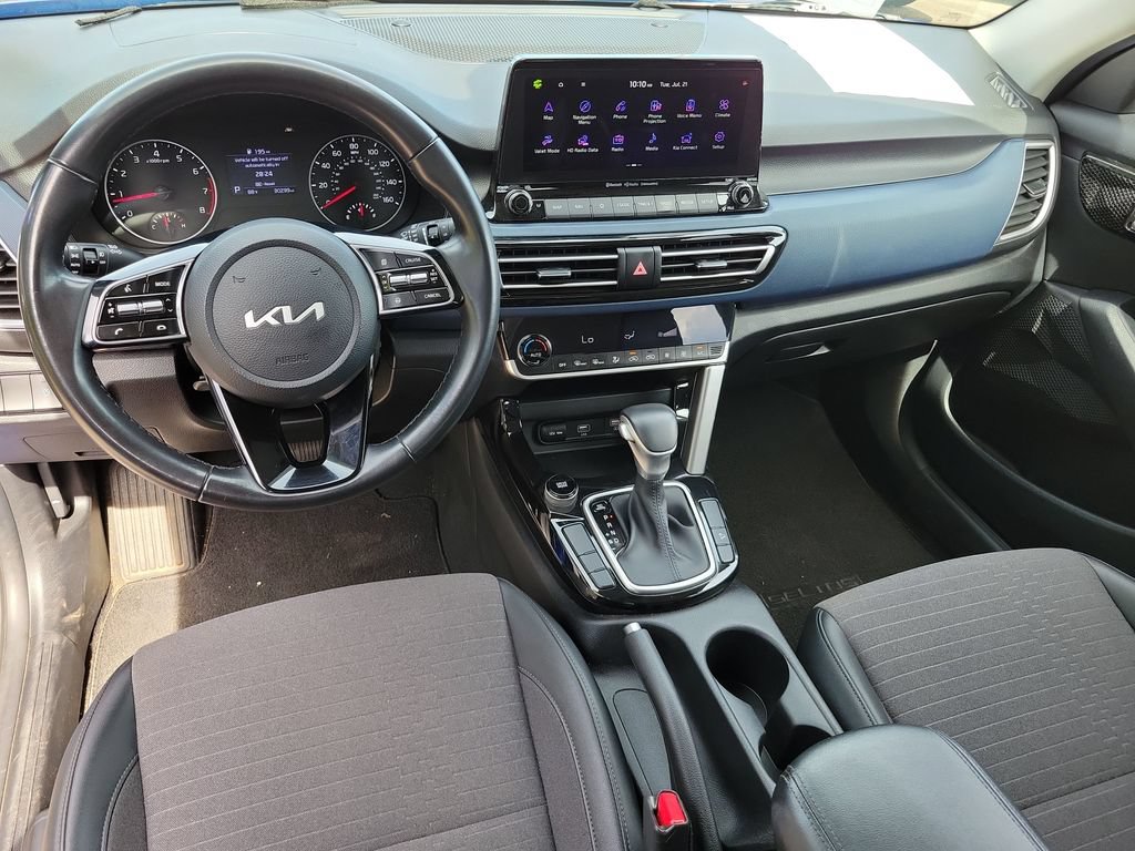 Used 2023 Kia Seltos S w/ Navigation Package FWD image 11
