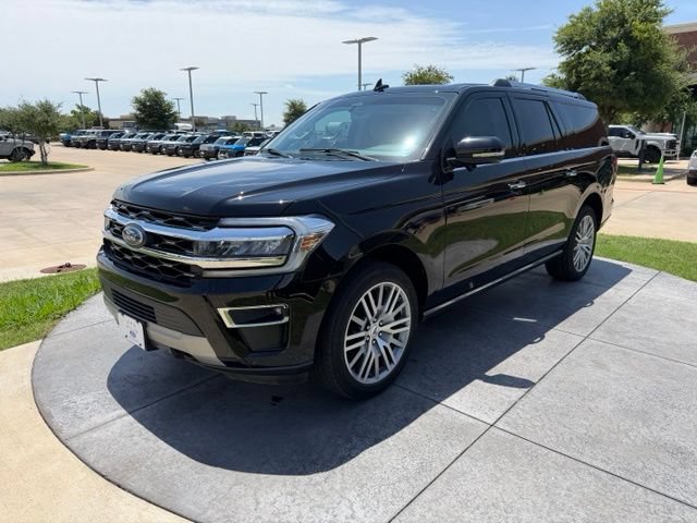 Used 2023 Ford Expedition Max Limited AWD/4WD image 3