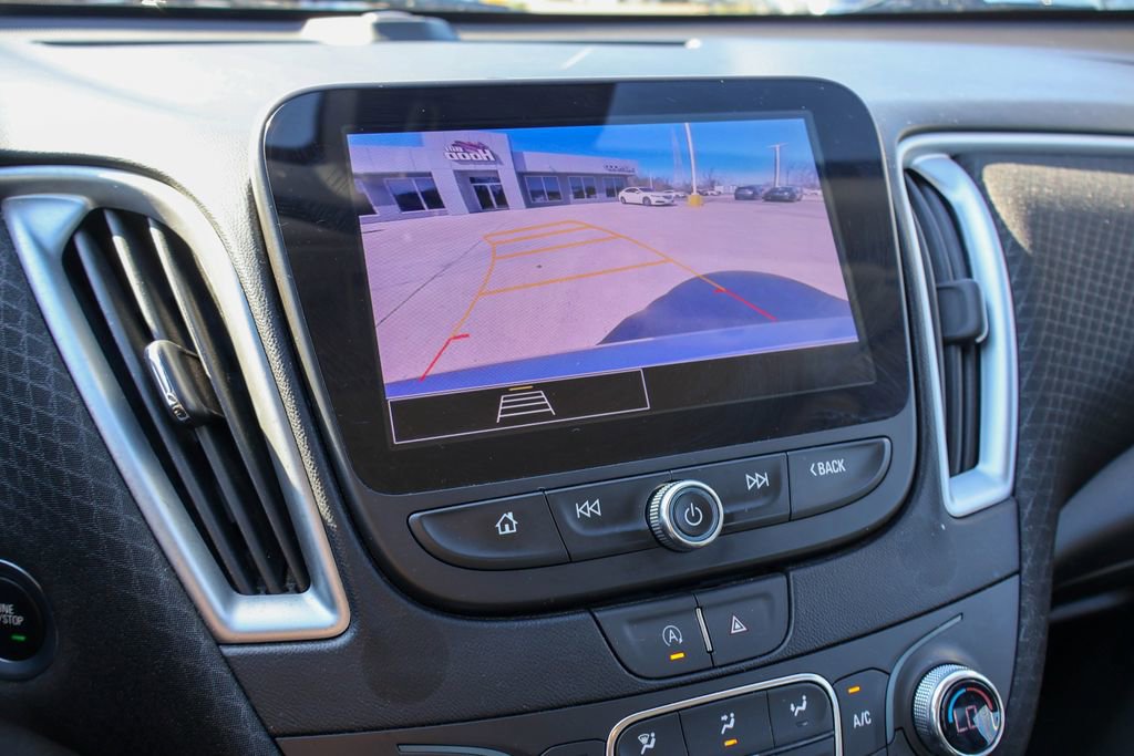 Used 2023 Chevrolet Malibu LT image 4