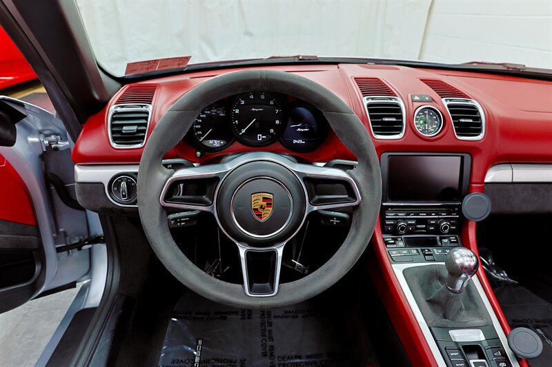 Used 2016 Porsche Boxster Spyder RWD image 79