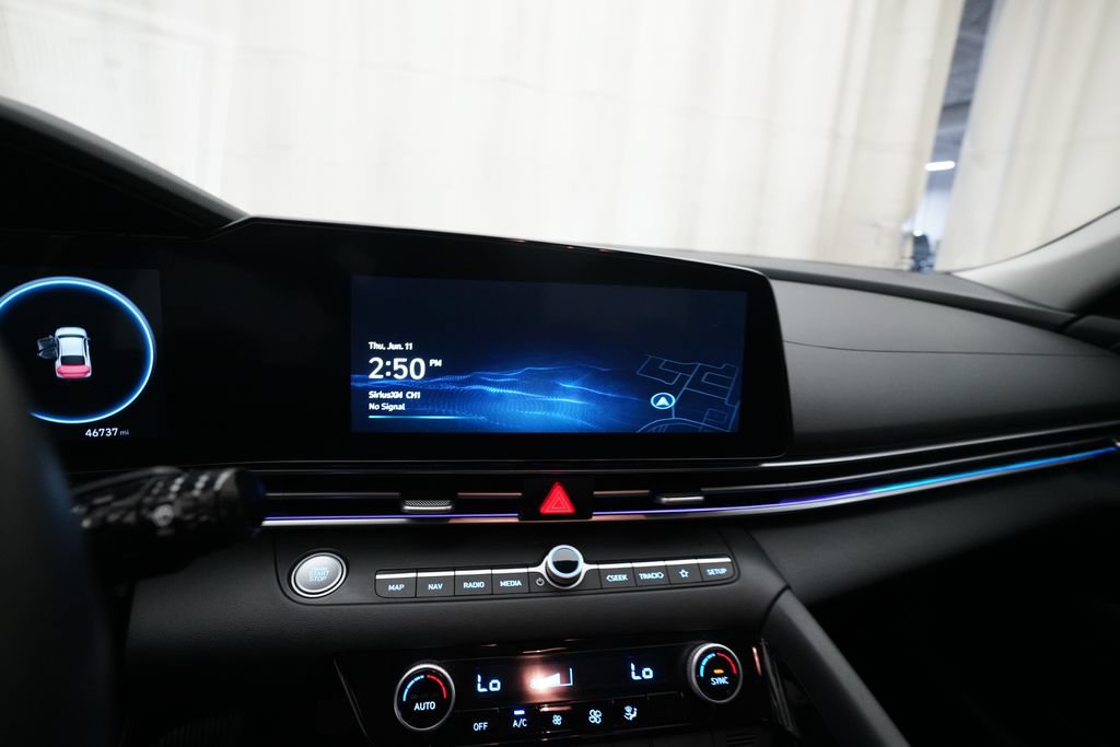 Used 2024 Hyundai Elantra Limited FWD image 6