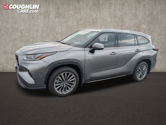 Used 2025 Toyota Highlander Limited image 4