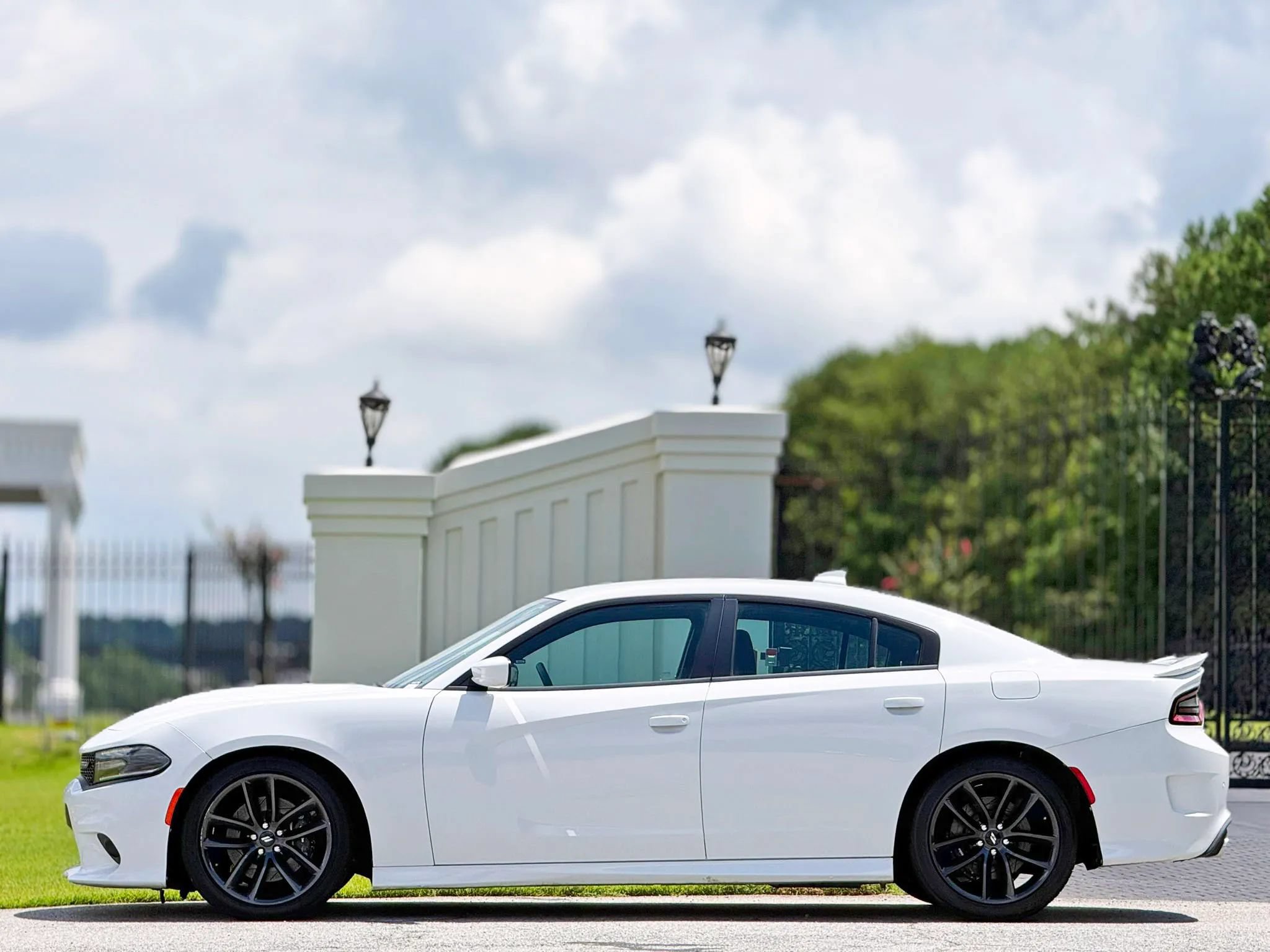 Used 2019 Dodge Charger GT w/ Performance Handling Group RWD image 7