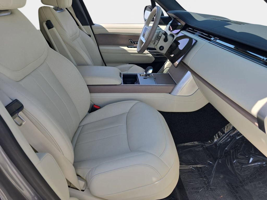 Certified 2024 Land Rover Range Rover SE AWD/4WD image 10