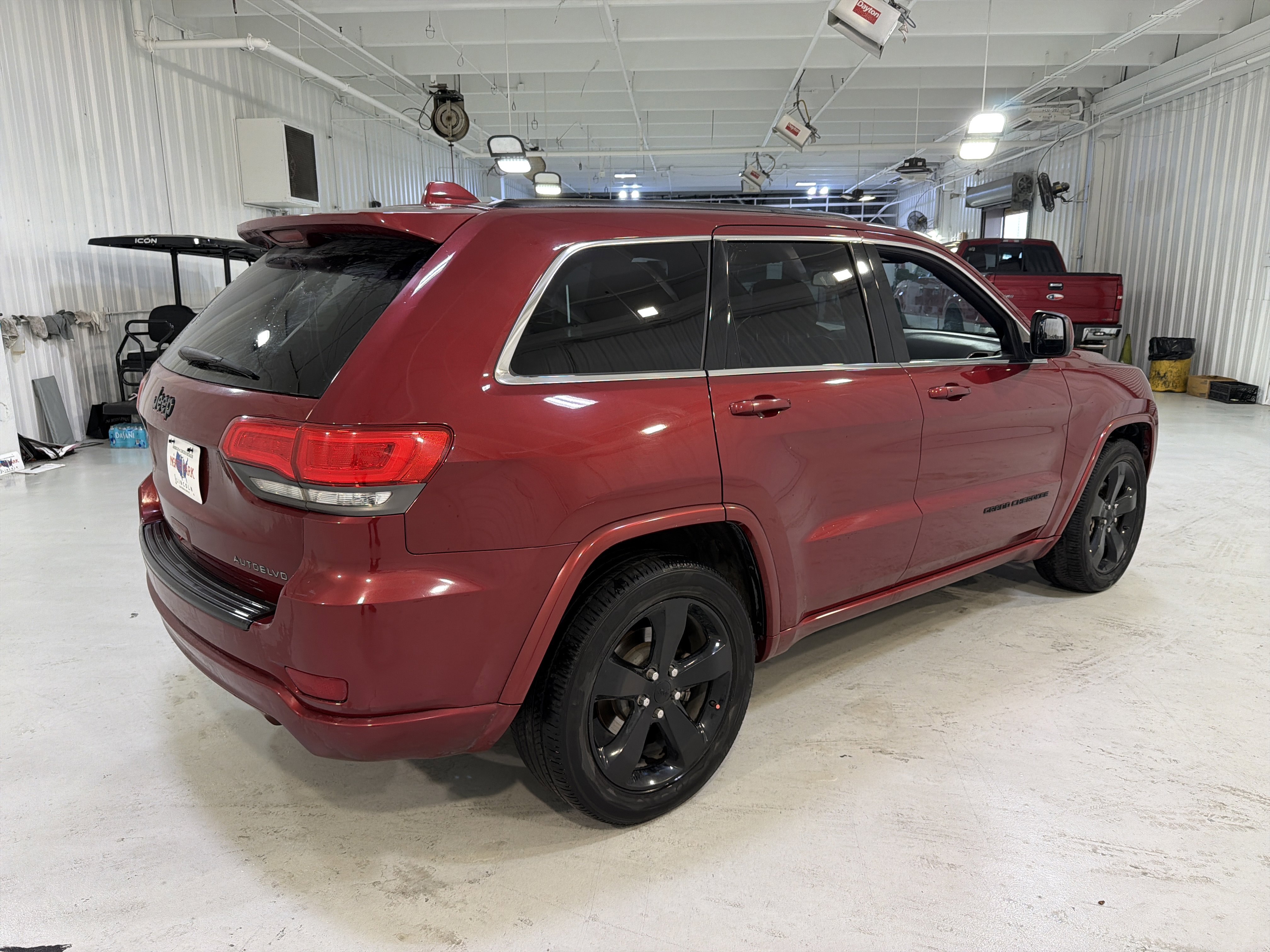 Used 2015 Jeep Grand Cherokee Altitude image 5