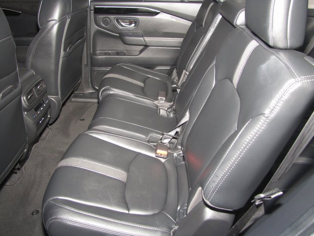 Certified 2024 Honda Pilot Touring image 12