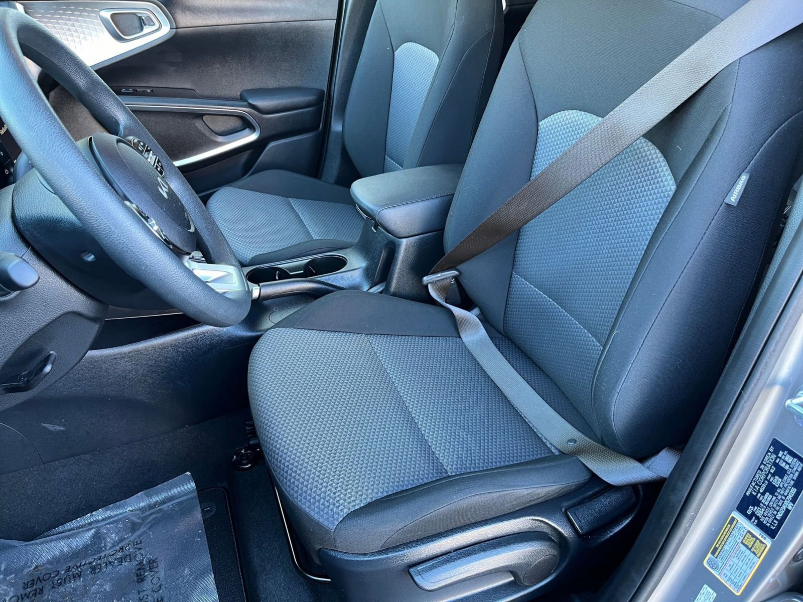 Used 2025 Kia Soul LX w/ LX Technology Package image 32