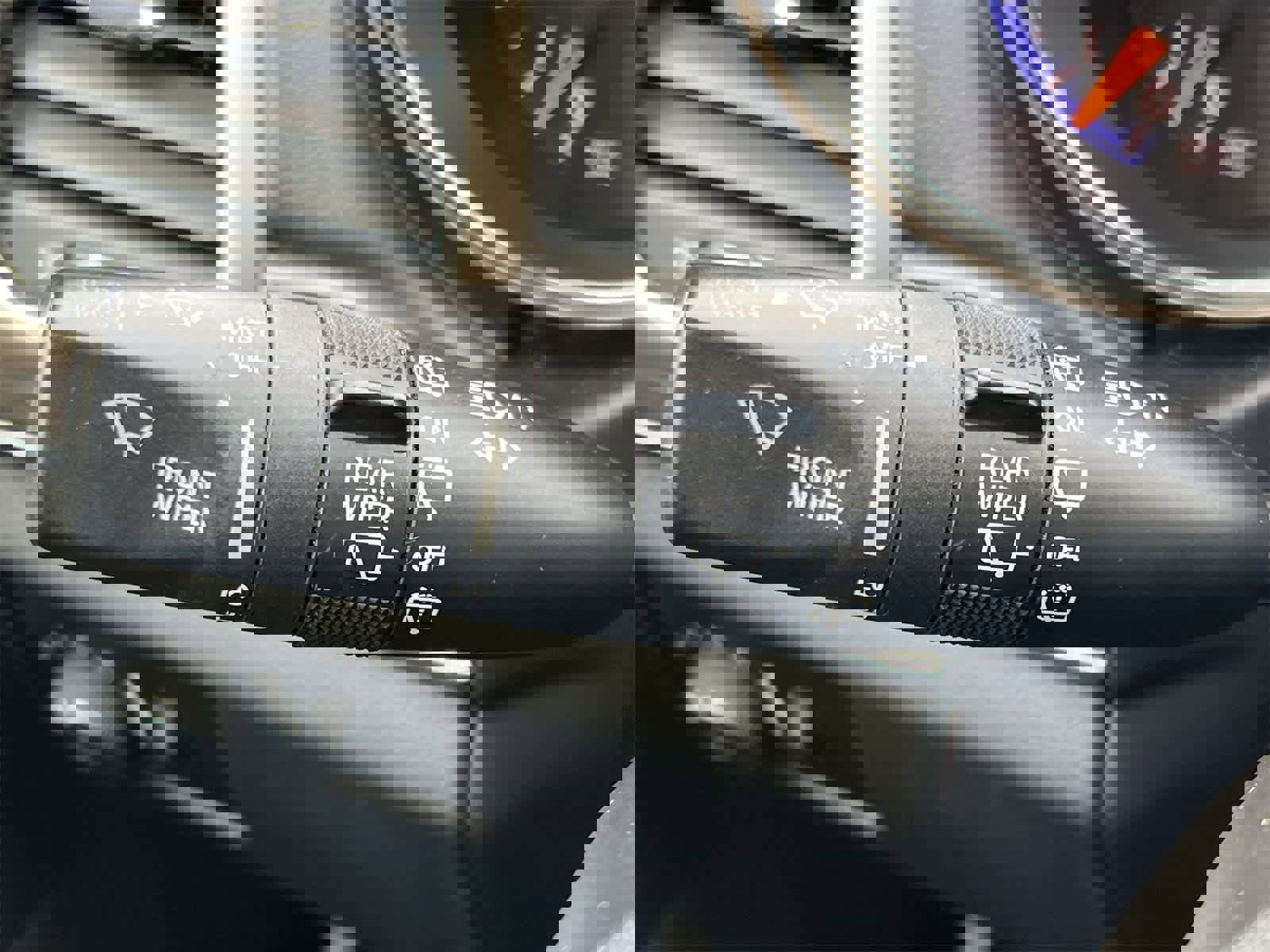 Used 2017 Jeep Grand Cherokee Overland w/ Jeep Active Safety Group image 26