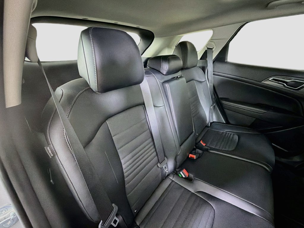 Used 2024 Kia Sportage SX FWD image 32