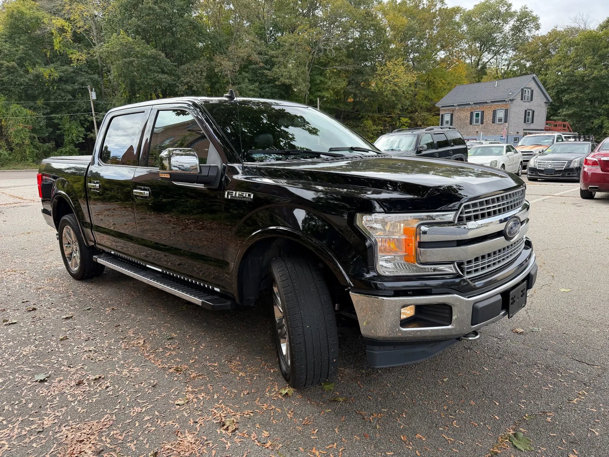 Used 2019 Ford F150 Lariat image 3