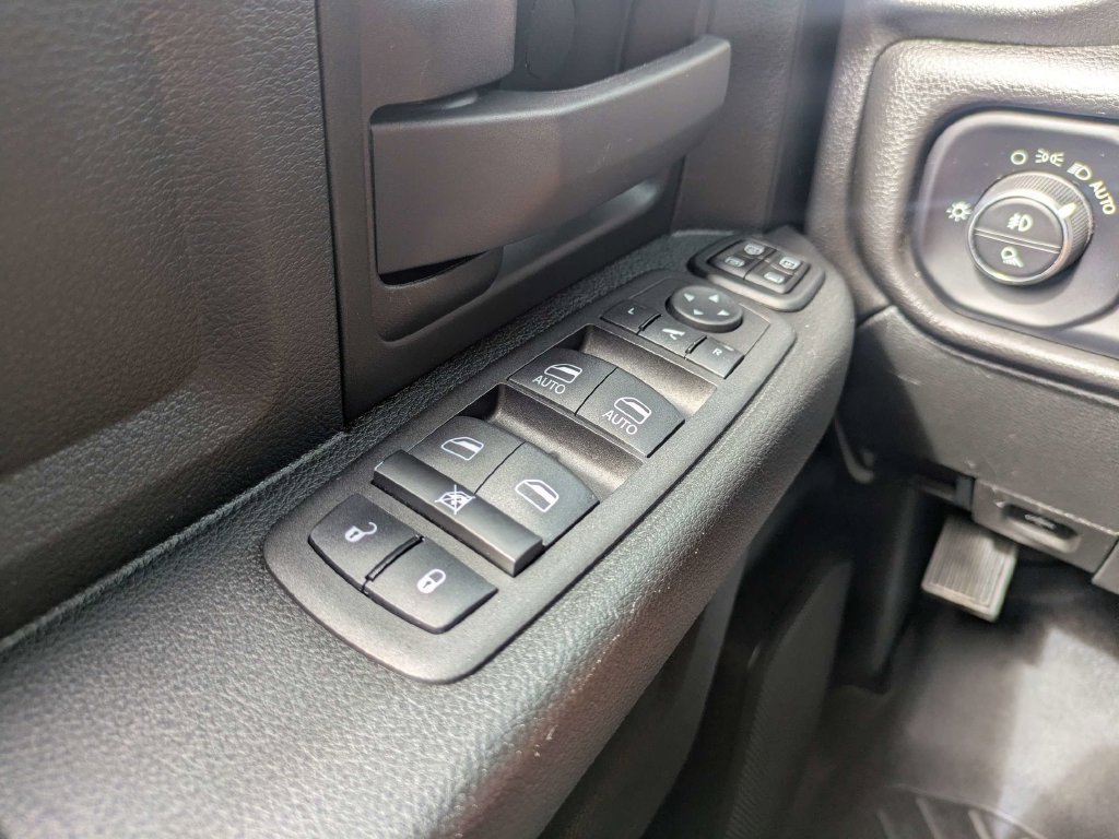 Used 2023 RAM 2500 Tradesman w/ Chrome Appearance Group AWD/4WD image 24