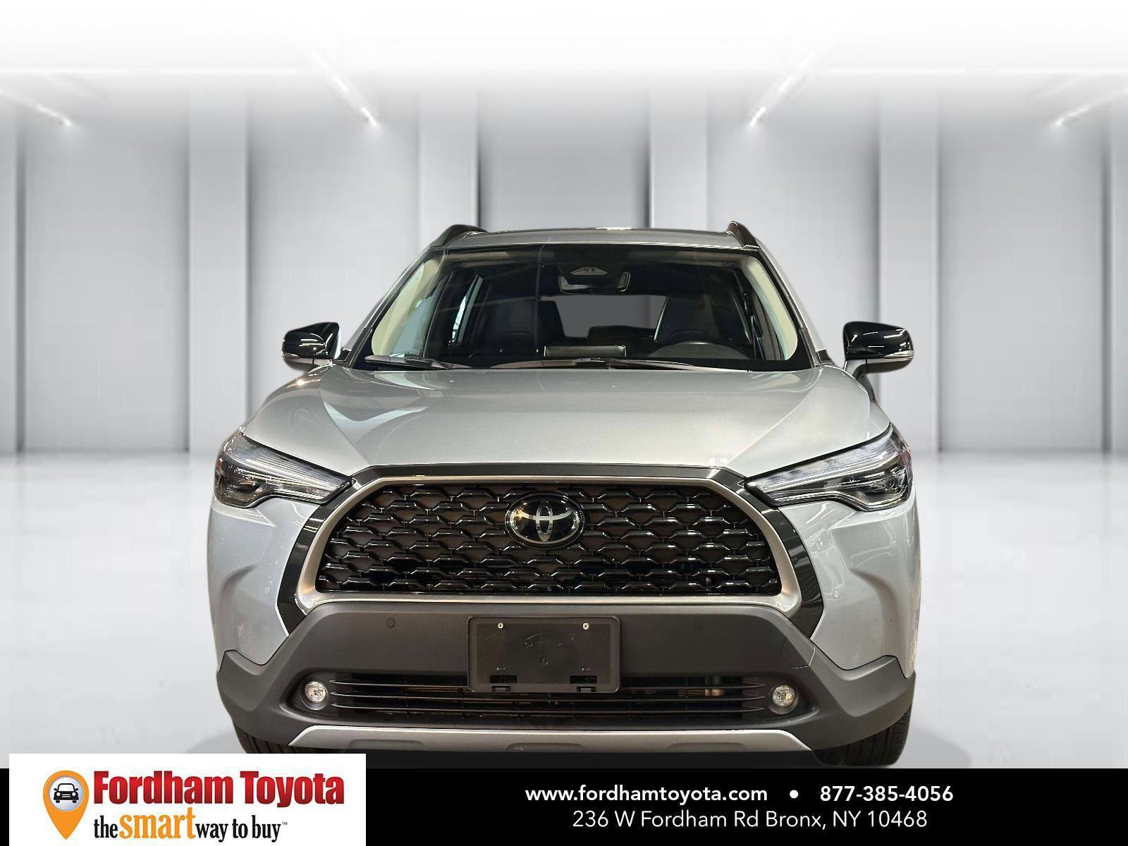 Used 2025 Toyota Corolla Cross XLE image 8