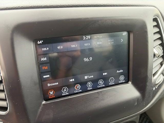 Used 2021 Jeep Compass Latitude w/ Convenience Group FWD image 19