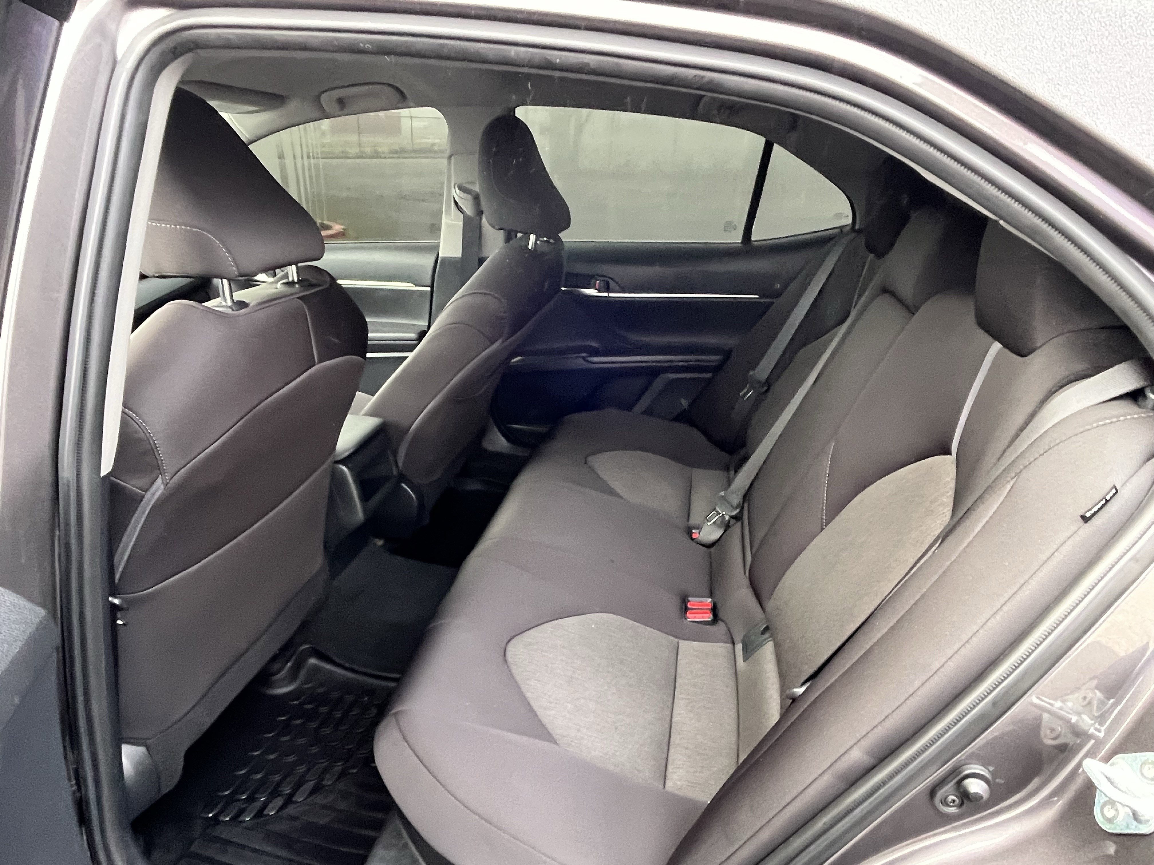 Used 2022 Toyota Camry LE image 13