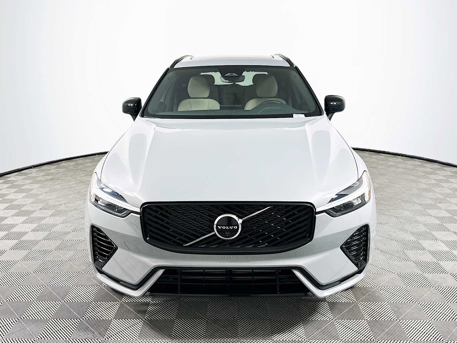New 2026 Volvo XC60 T8 Plus w/ Protection Package AWD/4WD image 2