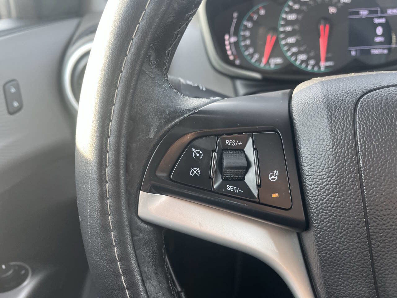 Used 2020 Chevrolet Sonic Premier FWD image 16