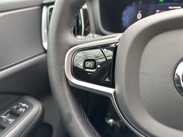 Certified 2025 Volvo V60 B5 Cross Country Plus image 27