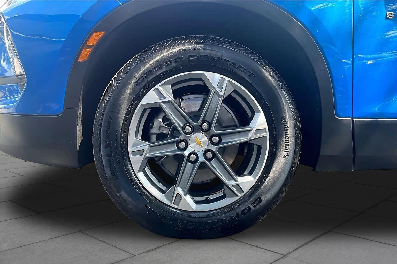 Used 2026 Chevrolet Blazer LT FWD image 11