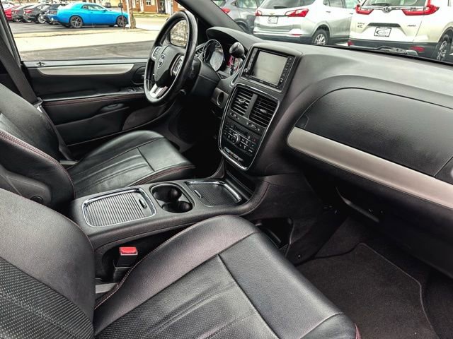 Used 2014 Dodge Grand Caravan R/T w/ Driver Convenience Group image 25