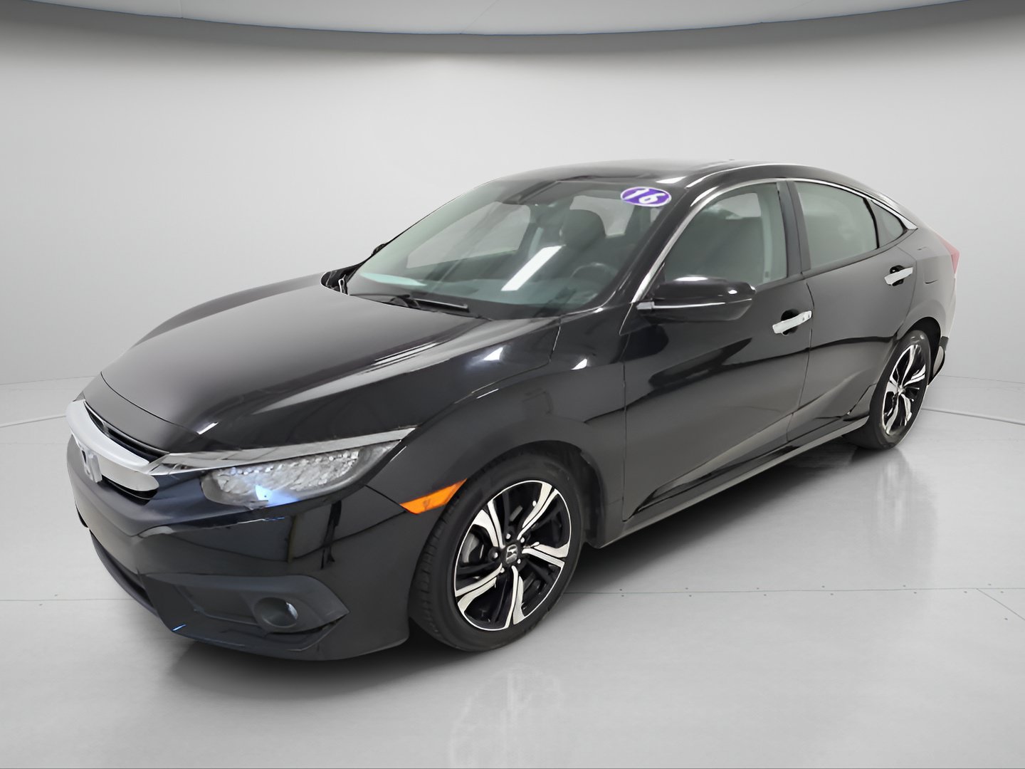 Used 2016 Honda Civic Touring image 3