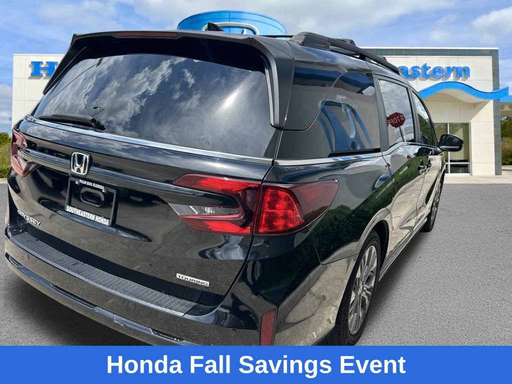 Used 2025 Honda Odyssey Touring image 9