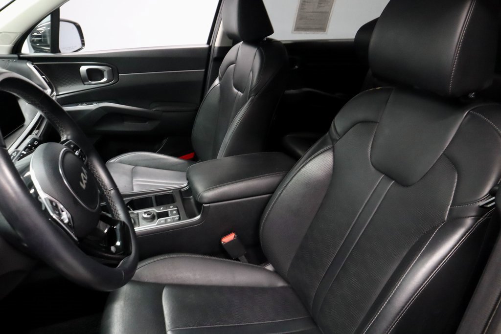 Used 2024 Kia Sorento S image 26