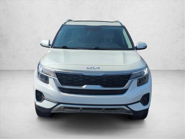 Used 2022 Kia Seltos EX image 2