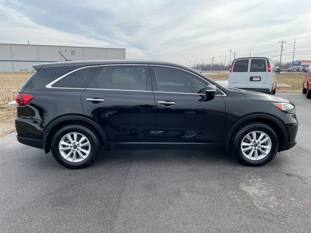 Used 2019 Kia Sorento LX image 9