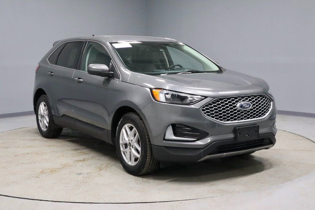 Used 2023 Ford Edge SEL image 1
