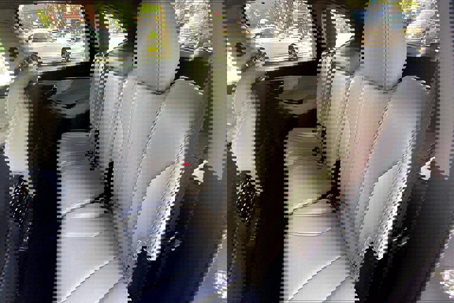 Used 2023 Acura MDX SH-AWD w/ Technology Package image 28