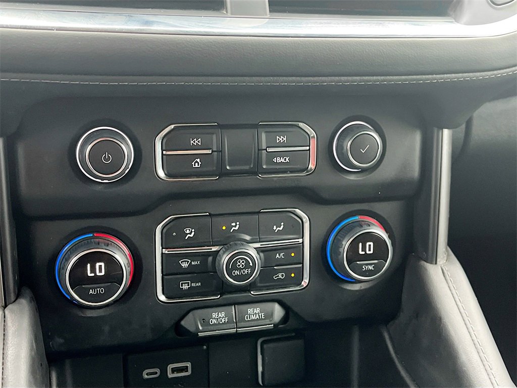 Used 2024 Chevrolet Suburban LS image 15