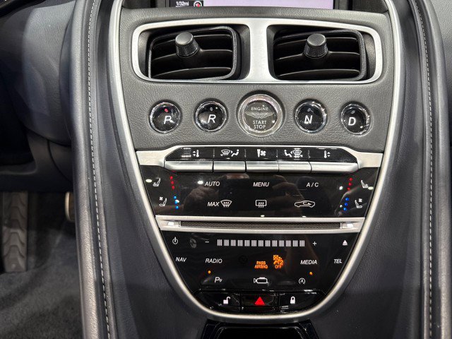 Used 2019 Aston Martin DB11 Volante image 80